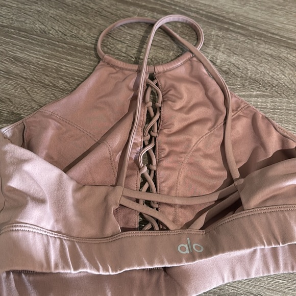ALO Workout Bra - Medium - Picture 8 of 9